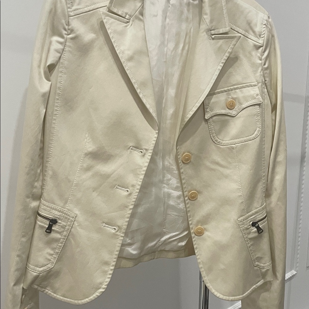 Elegant Cream Blazer with Button Accents